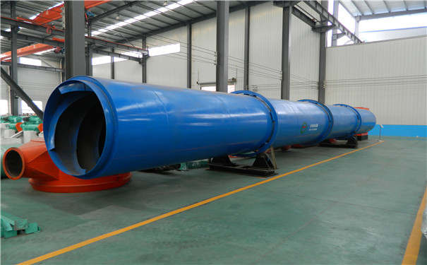 中國秸稈網綜合報道，2017年農作物秸稈補貼有幾個特點： 特點一：覆蓋麵比較廣，全國很多省都有這個政策； 特點二：扶持對象多，企業、合作社、家庭農場、種養大戶、農民個人都能申請；特點三：項目補貼資金差別大，普通農戶補貼1-2萬元，合作社幾萬到幾十萬，企業幾萬到上千萬。今天介紹的這個政策，叫農作物秸稈綜合利用項目。