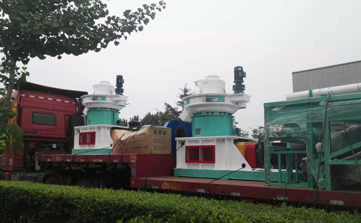 時產量2-3噸生物質顆粒機設備已裝車完成，準備發往浙江溫州