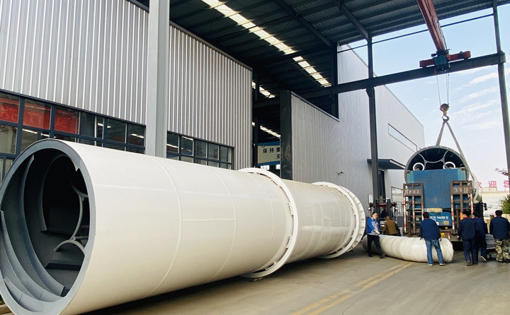 烏幹達生物質燃料顆粒機裝車