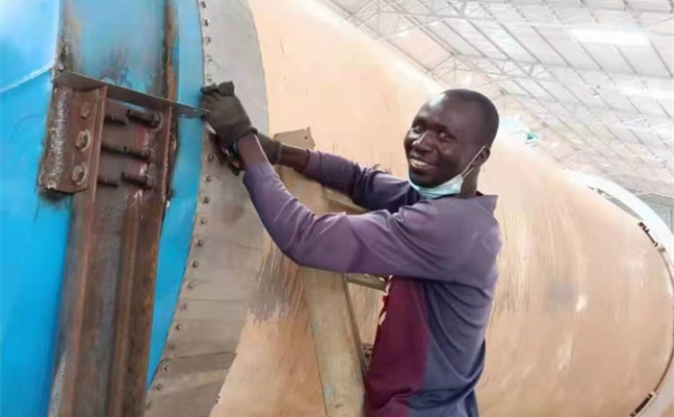 烏幹達生物質顆粒機調試成功